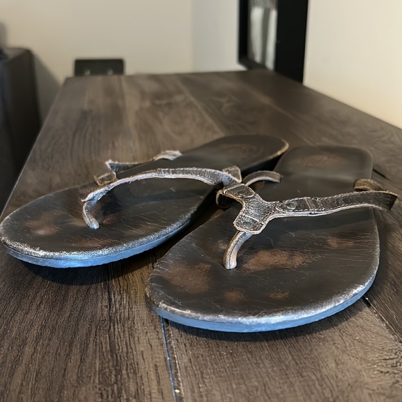 Diesel Flip Flops Size 8.5 men - Picture 1 of 7